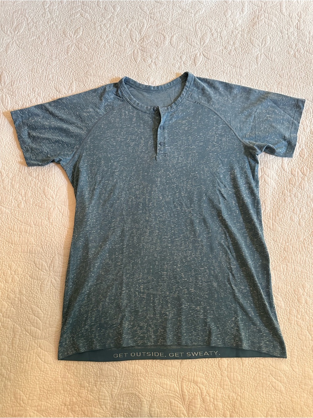 lululemon athletica Metal Vent Tech Short-Sleeve Henley Size M